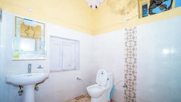 Deluxe Double Room | Bathroom