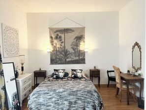 Room - Vrbo Property (Guingamp)