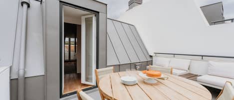 Studio (Meia Laranja - Nº 232 2º) | Outdoor dining