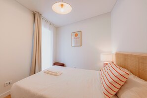 Apartment, Ground Floor (Meia Laranja - Nº 232 RC) - Maria Pia 4 (Lisbon)