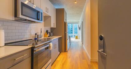 Modern 3BR Apartment Near North Ave Shops
