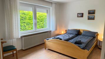 2 bedrooms, WiFi, bed sheets