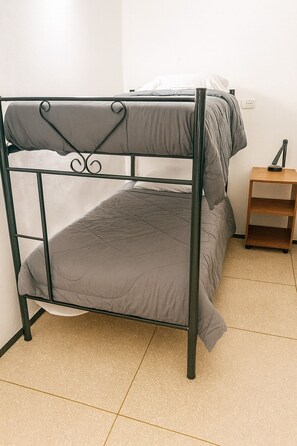2 bedrooms, WiFi, bed sheets - Alojamiento Ejecutivo Naguanagua Valencia - Posada Mis Talentos (Naguanagua)