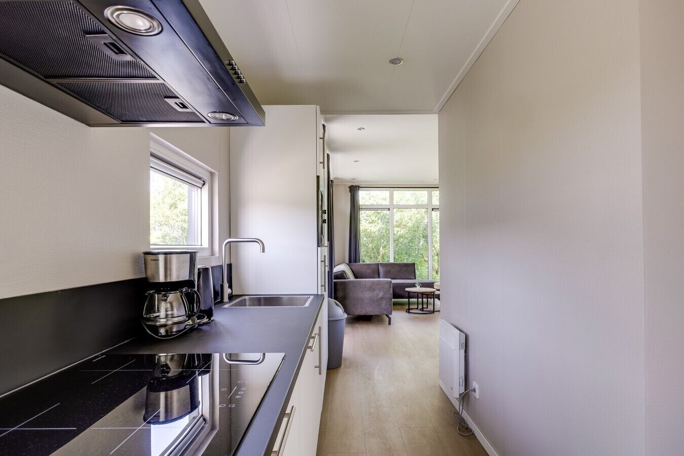Coffee/tea maker, fridge, microwave, stovetop