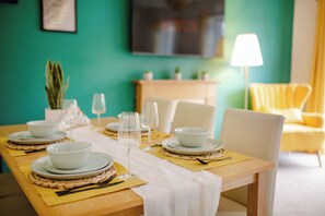 Dining - Central Cactus Luxurious Home | Free Parking 10PPL (Sheffield)
