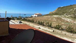 View from property - Apartment Sleeps 3 - Private Garden - Pets Welcome (Realmonte)