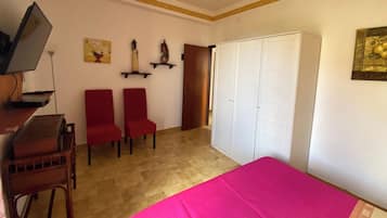 1 kamar tidur, setrika/meja setrika, Wi-Fi gratis, dan seprai linen