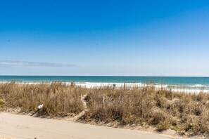 Beach - Wynn's Way- 4BR, Dog Friendly, Ocean Views (Surf City)