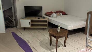 2 habitaciones, tabla de planchar con plancha, wifi y ropa de cama