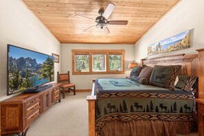5 bedrooms, desk, iron/ironing board, travel cot - Monthly Lease - Edgewood at Lahontan by Tahoe Getaways - 4BR Pet-Friendly w Hot Tub (Truckee)