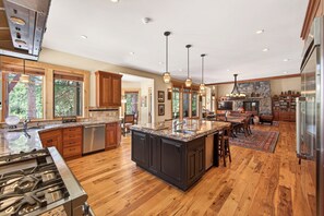 Fridge, microwave, oven, stovetop - Monthly Lease - Edgewood at Lahontan by Tahoe Getaways - 4BR Pet-Friendly w Hot Tub (Truckee)