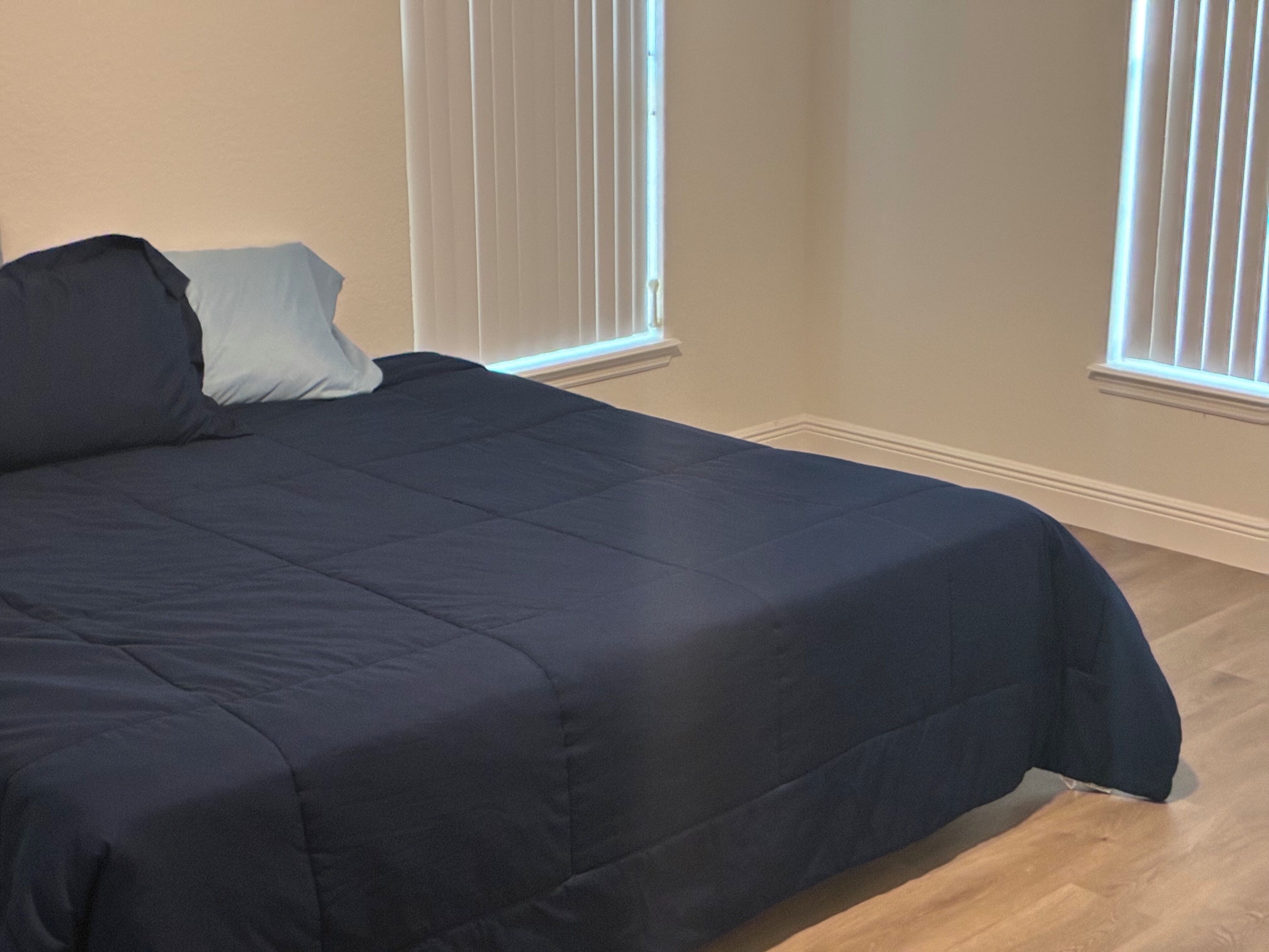 2 bedrooms, iron/ironing board, Internet, bed sheets