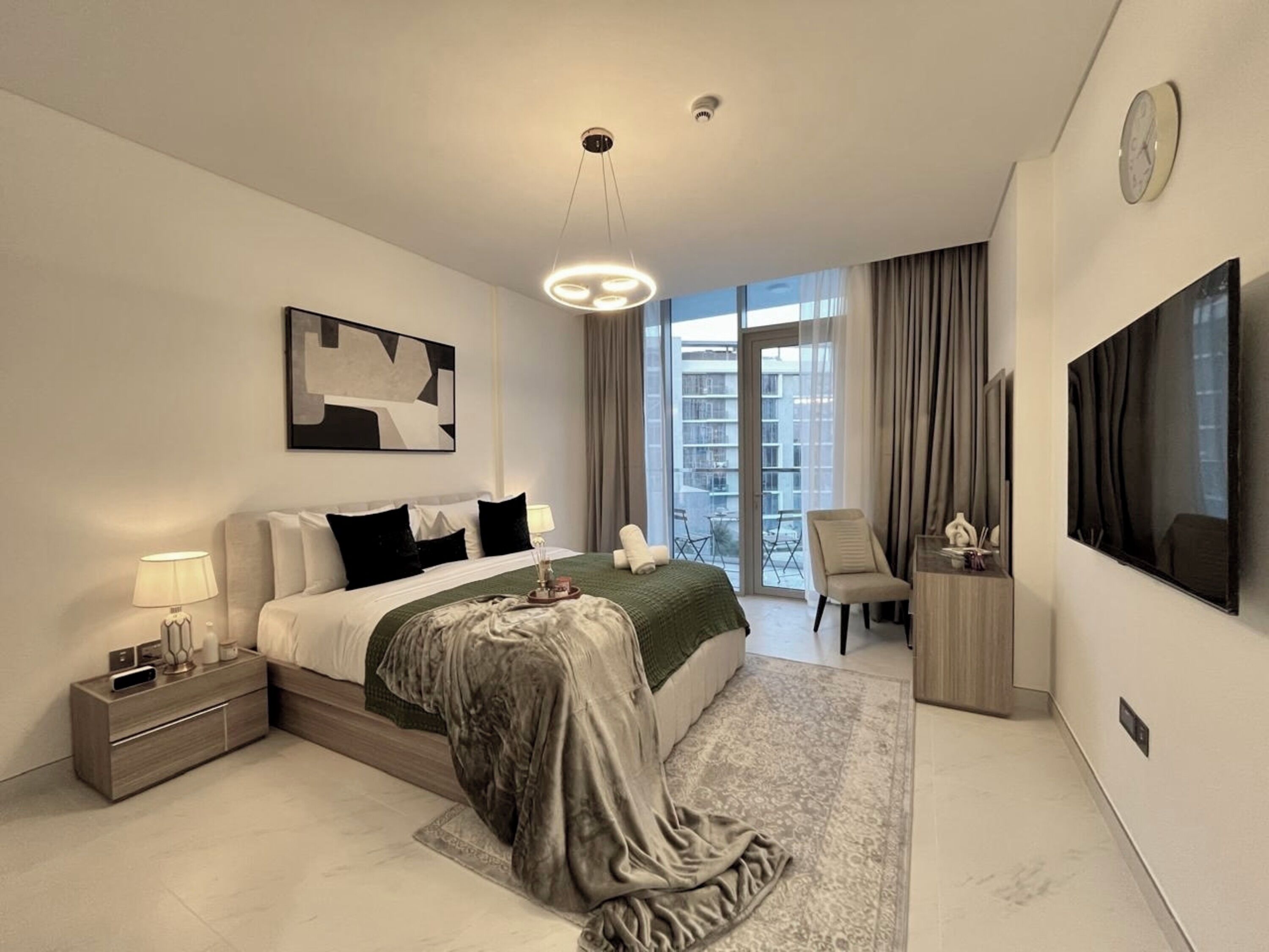 Deluxe Apartment, 3 Bedrooms, Non Smoking | In-room safe, blackout drapes, iron/ironing board, free WiFi