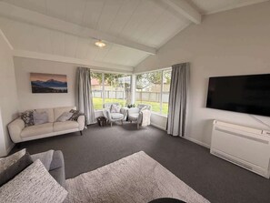 TV - Mackenzie Mews - Twizel Retreat (Twizel)