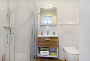 Appartamento, 1 camera da letto, patio, vista città | Bagno