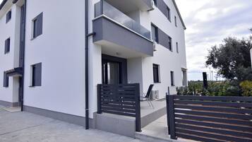 Apartment, 1 Bedroom, Patio, City View | Exterior
