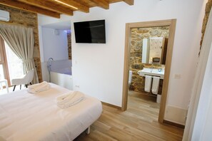 Room - Vrbo Property (Muxia)