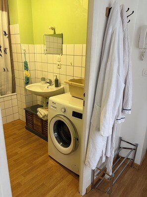 Hair dryer, towels, soap, toilet paper - Quiet apartment (Rambervillers)