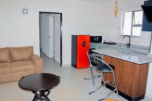 Chambre Double Deluxe, balcon, vue piscine | Intérieur