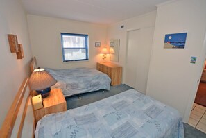 2 bedrooms, WiFi, bed sheets - Spacious, quaint 2-bedroom condo with free WiFi and a convenient midtown location just a block from the beach! (Ocean City)