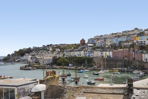Limpet Cottage is a quirky, character-filled, dog-friendly home in Brixham