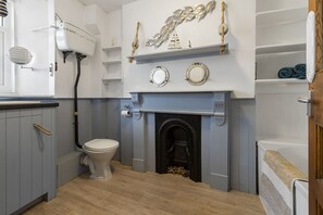 Hair dryer, towels - Limpet Cottage is a quirky, character-filled, dog-friendly home in Brixham (Brixham)