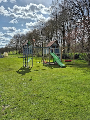 Children’s area - Barrier-free vacation apartment on the first floor - directly on the Dortmund-Ems Canal (Geeste)