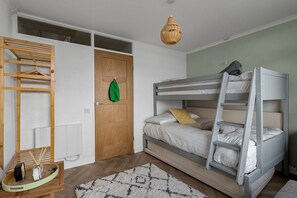 3 Schlafzimmer, Bügeleisen/Bügelbrett, Reisekinderbett, WLAN