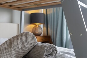 3 Schlafzimmer, Bügeleisen/Bügelbrett, Reisekinderbett, WLAN