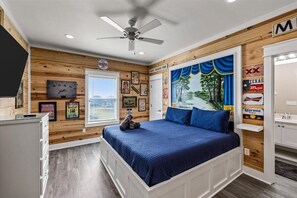 6 bedrooms, free WiFi, bed sheets