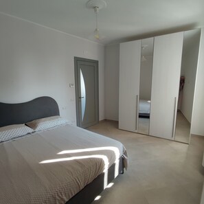 Room - Vrbo Property (Giungano)