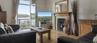 Marina Cottage - a charming Kingswear holiday cottage overlooking the River Dart