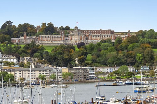 Marina Cottage - a charming Kingswear holiday cottage overlooking the River Dart