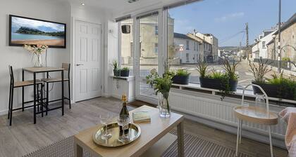Shaldon Bridge Retreat, a stylish and characterful one-bedroom duplex conversion