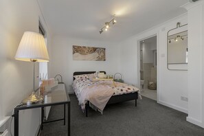 1 Schlafzimmer, Bügeleisen/Bügelbrett, WLAN, Bettwäsche
