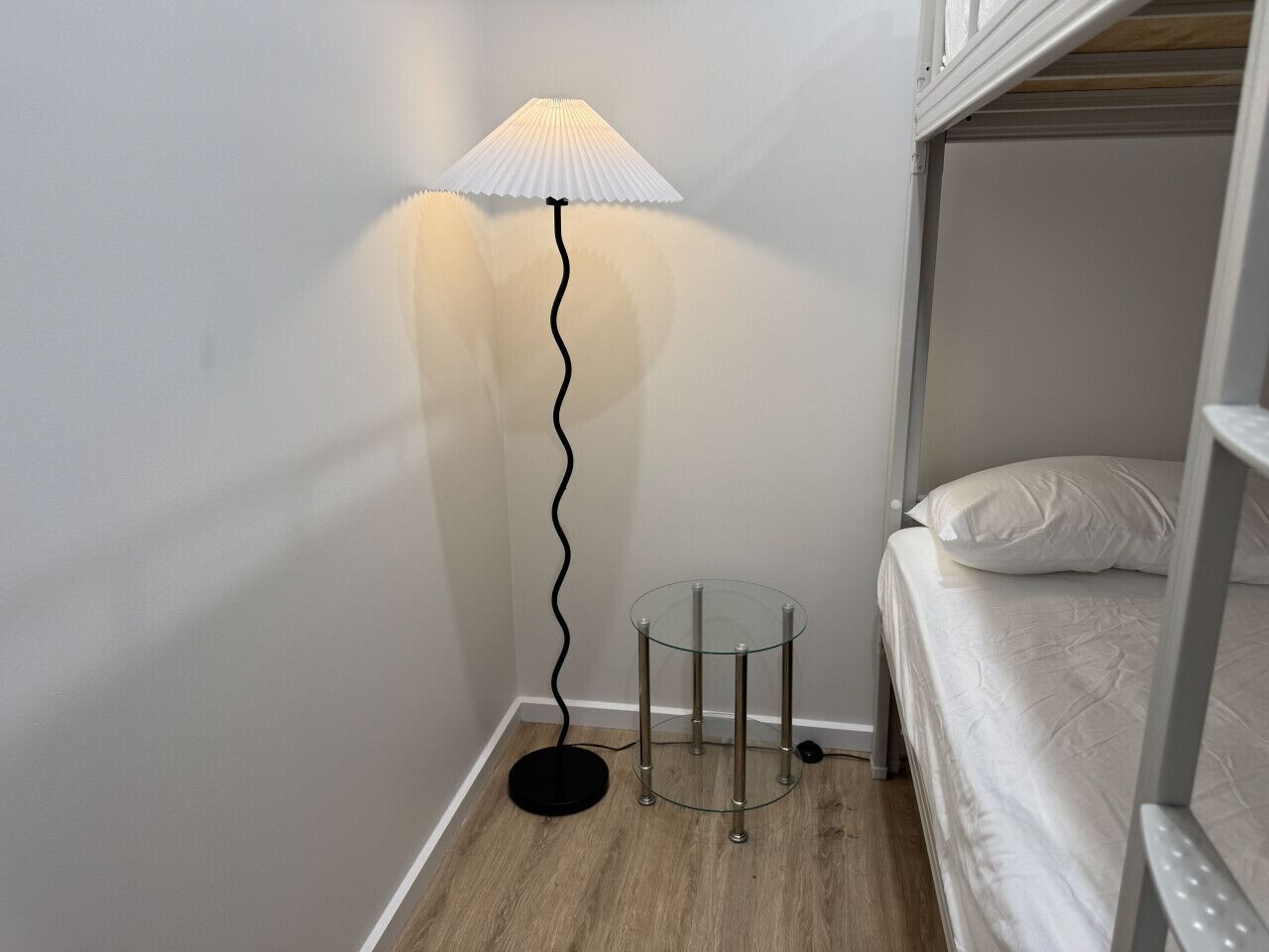 1 slaapkamer, een strijkplank/strijkijzer, wifi, beddengoed