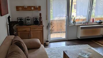 TV, stereo