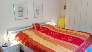 1 bedroom, WiFi, bed sheets