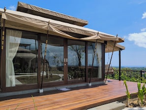 Luxe kamer, uitzicht op heuvels | Voorkant van accommodatie