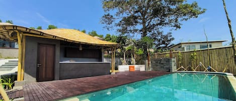 Piscine extérieure