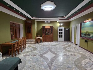 Dining - Yerevan Guesthouse (Yerevan)