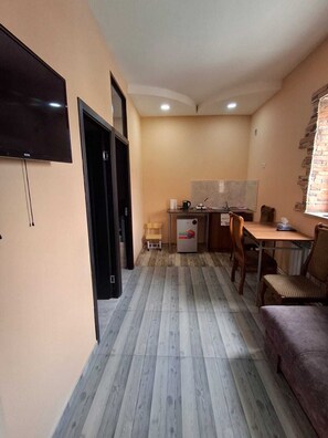 Living area - Yerevan Guesthouse (Yerevan)