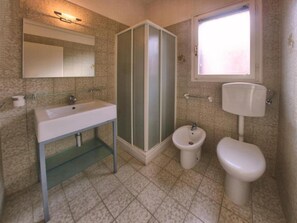 อพาร์ทเมนท์, 2 ห้องนอน, วิวสวน | ห้องน้ำ