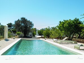 Outdoor pool - Luxury Trulli Retreat with Private Pool in Puglia (San Michele Salentino)