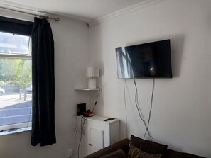 Double Room, Courtyard View | Living area - Room in town centre (ST HELENS)