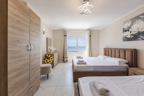 1 chambre, fer et planche à repasser, Wi-Fi, literie fournie