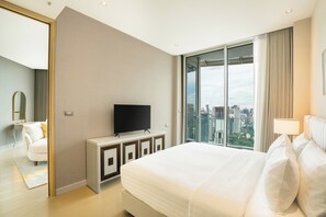 Room - Elegant Two-Bedroom Executive Suite in Ratchadamri – Prime Bangkok Location (Krung Thep Maha Nakhon)