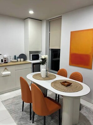 Dining room - Jungle House Phuket - 4BR Seaview Retreat, Patong (Patong)