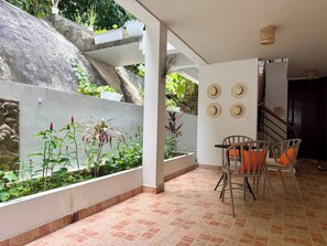 Nhà, 4 phòng ngủ, hút thuốc, ban công | Khu ẩm thực ngoài trời