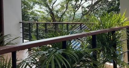 Jungle House Phuket - 4BR Seaview Retreat, Patong